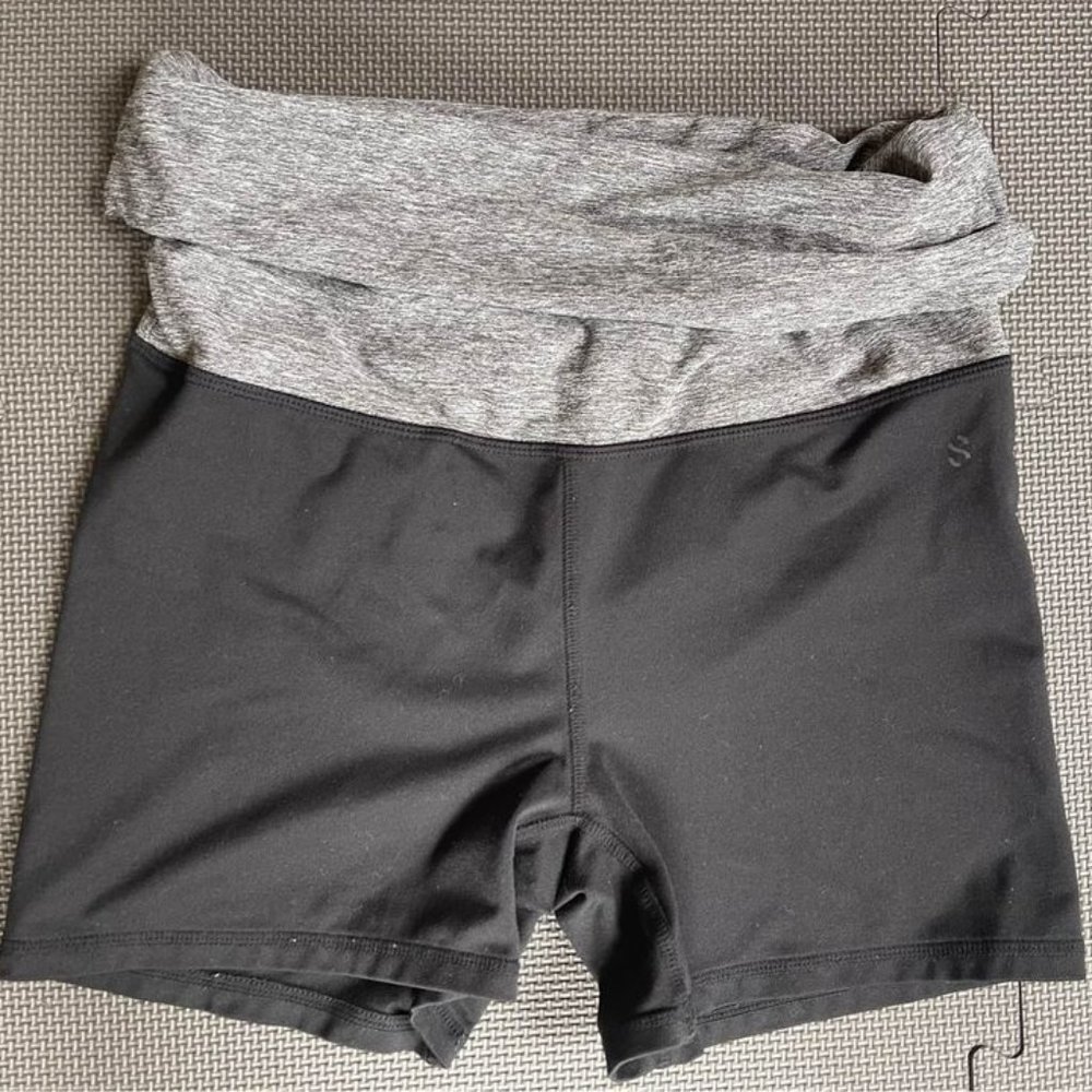 H&M women’s athletic shorts with fold over waistba